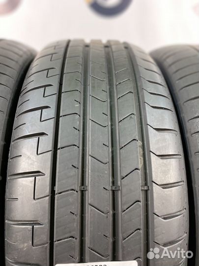 Pirelli P Zero PZ4 235/50 R19 96Y