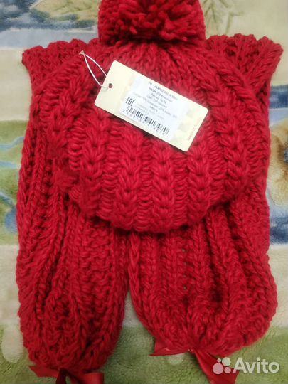 Шапка с шарфом.Новые