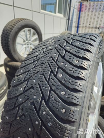 Nokian Tyres Hakkapeliitta 8 205/55 r16