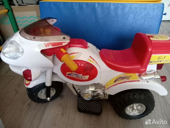 Детский квадроцикл на аккумуляторе