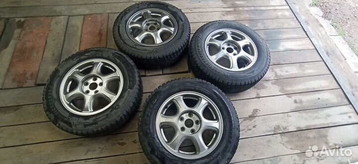 Литые диски r16 5x114 3 toyota с зимней резиной