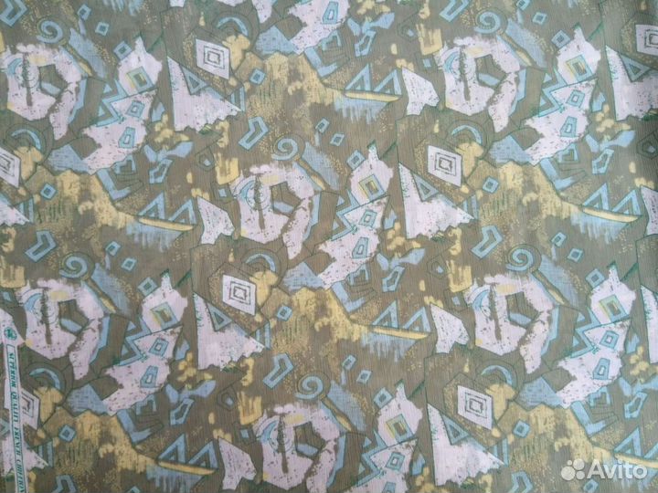 Креп (отрез ткани) салатового цвета