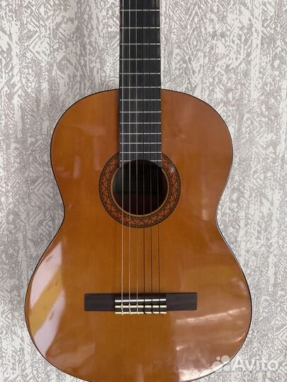Классическая гитара yamaha c40