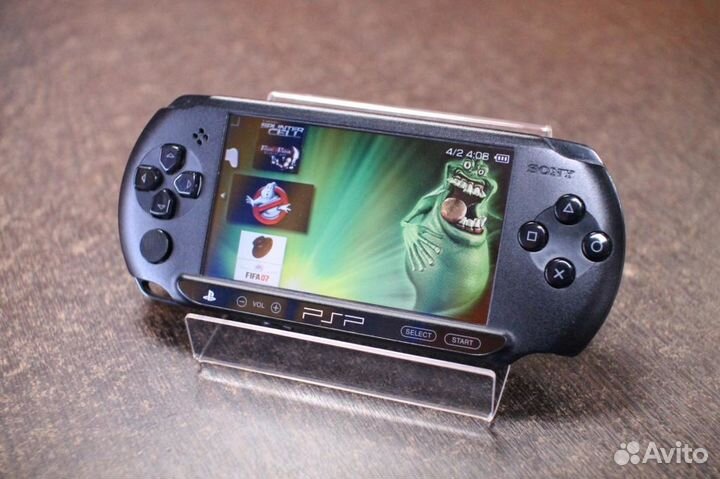 PSP от Sony 16 gb прошитая 160 игр