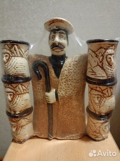 Графин со стаканами