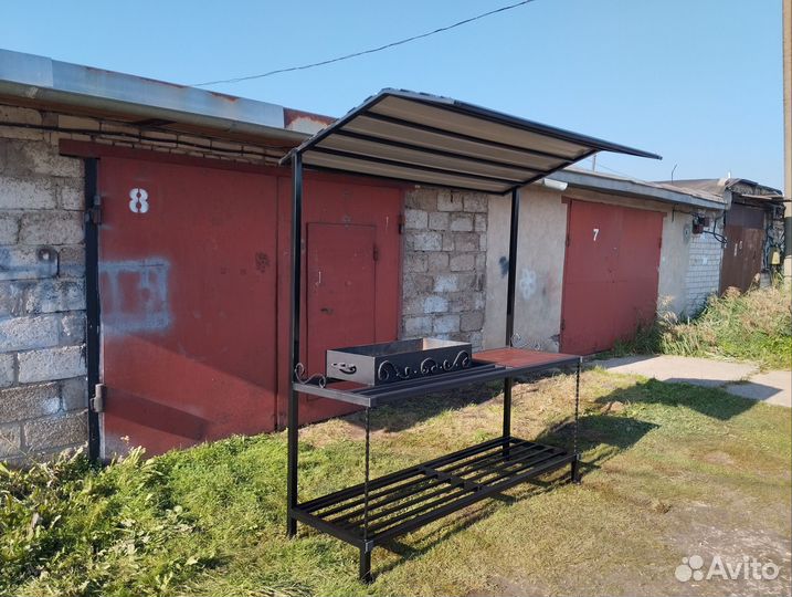 Мангал с крышей