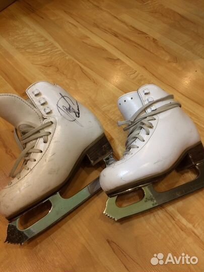 Коньки профессиональные