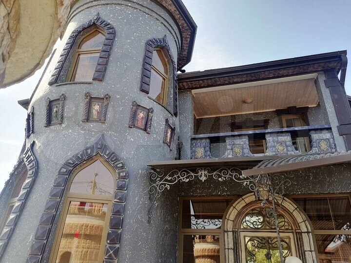 Дом 289,8 м² на участке 13,5 сот.