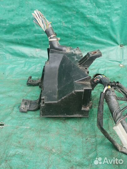 Блок предохранителей Mazda 6 GG 2.0 2002-2007 г