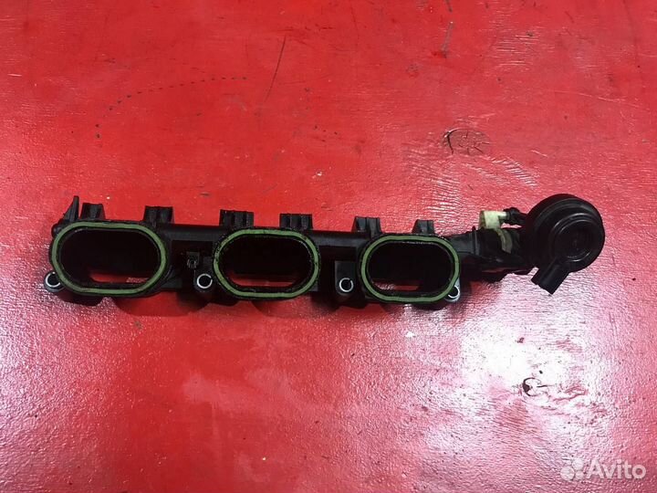 Коллектор впускной правый Audi A6 С7 cgwb 3.0