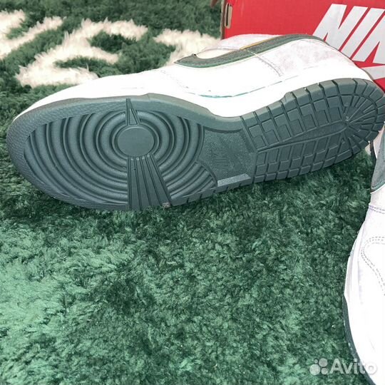 Кроссовки Nike dunk