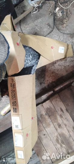 Крыло lancer 10