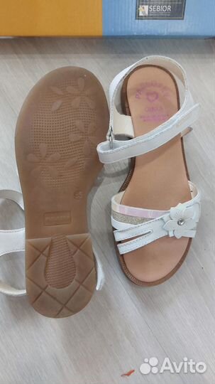 Босоножки для девочки 35р натуральная кожа