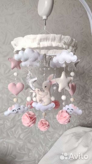 Мобиль из фетра в кроватку музыкальный