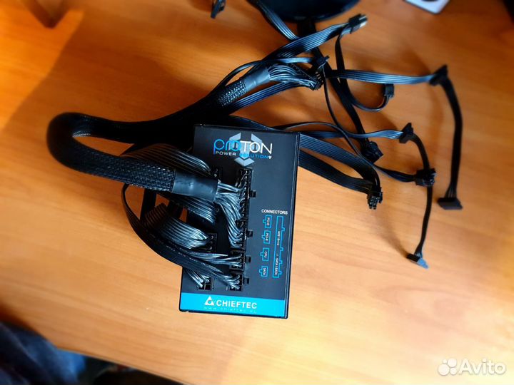 Блок питания Chieftec BDF-750C 750w 750 ватт