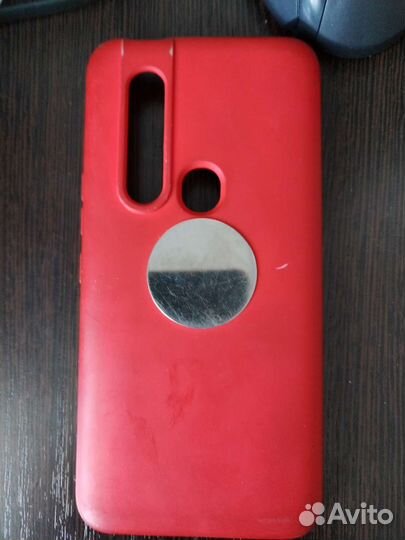 Чехлы на телефон разные