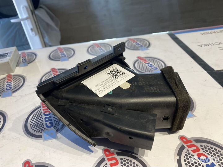 Дефлектор печки Лев. 8361897 бмв 3 серия 2001г