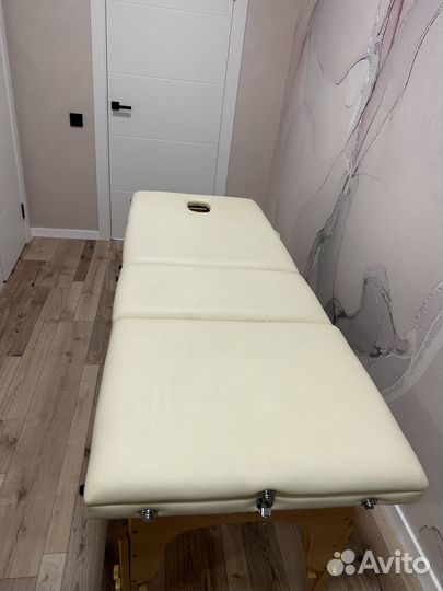 Массажная кушетка