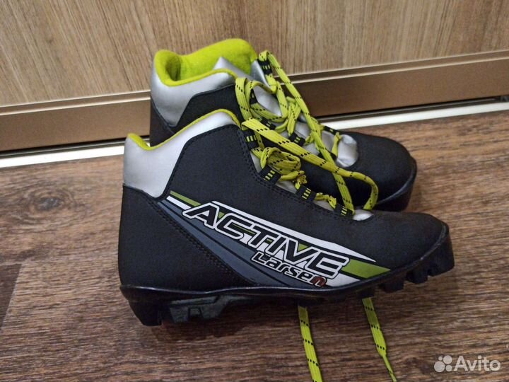 Ботинки лыжные 36 размер SNS