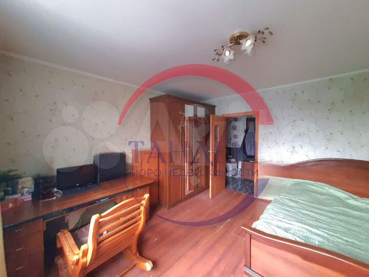 4-к. квартира, 77 м², 4/10 эт.