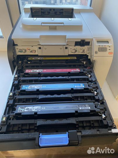 Принтер HP Color Laserjet CP2025