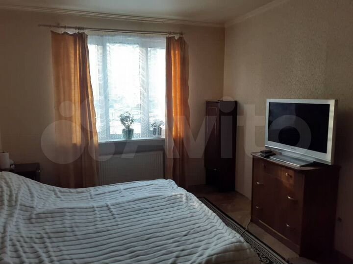 Комната 18 м² в 2-к., 1/17 эт.