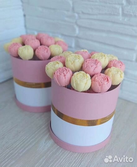 Сладкие букеты и клубника