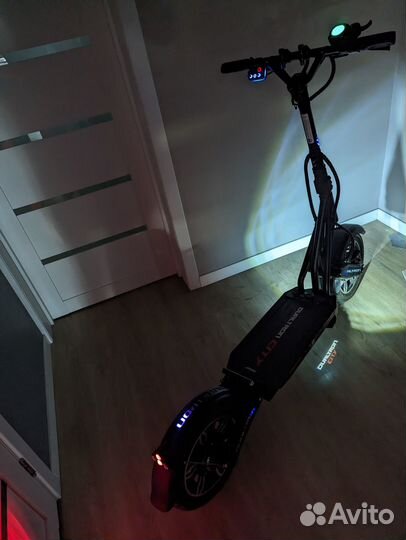 Электросамокат Dualtron City