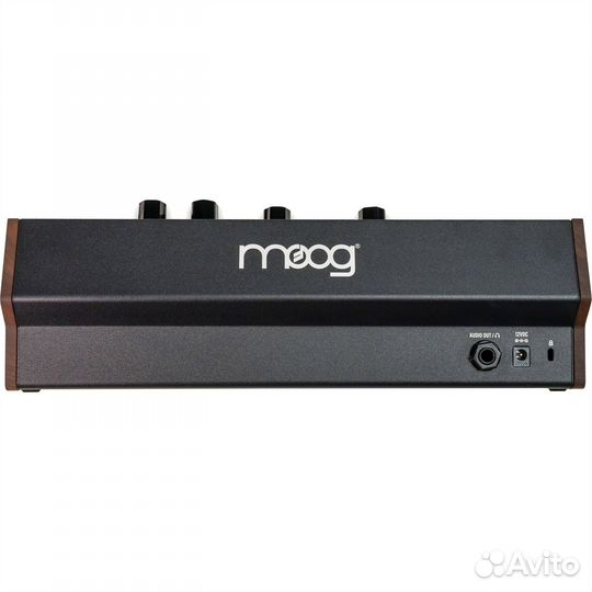 Синтезатор Moog Subharmonicon