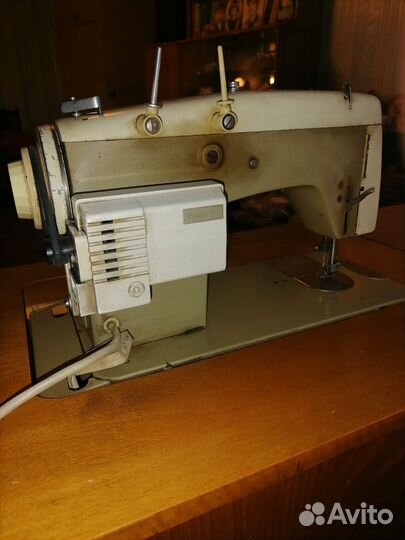 Швейная машина veritas
