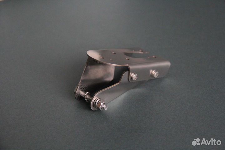 Крепление датчика эхолота Гармин