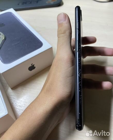 Телефон iPhone 7 Plus