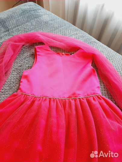 Платье праздничное