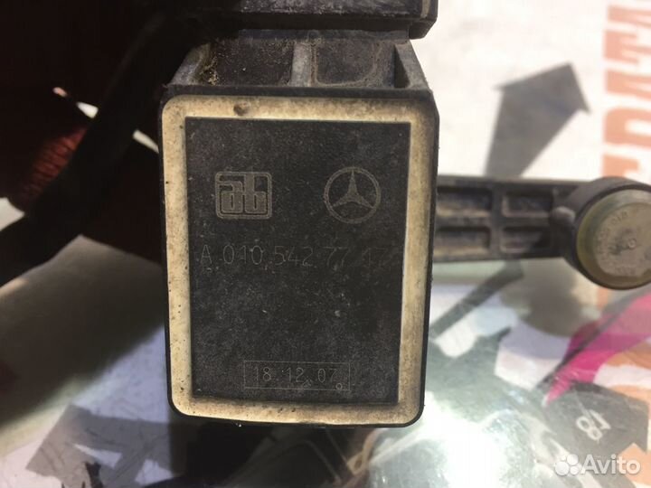 Мерседес GL-Класс Датчик уровня подвески