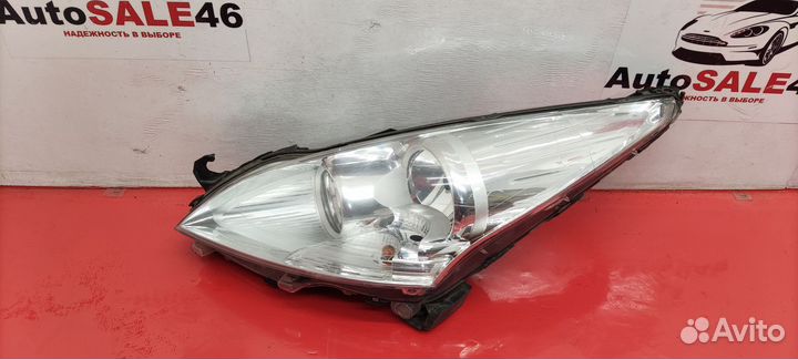 Фара передняя левая Peugeot 3008