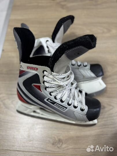 Хоккейные коньки bauer