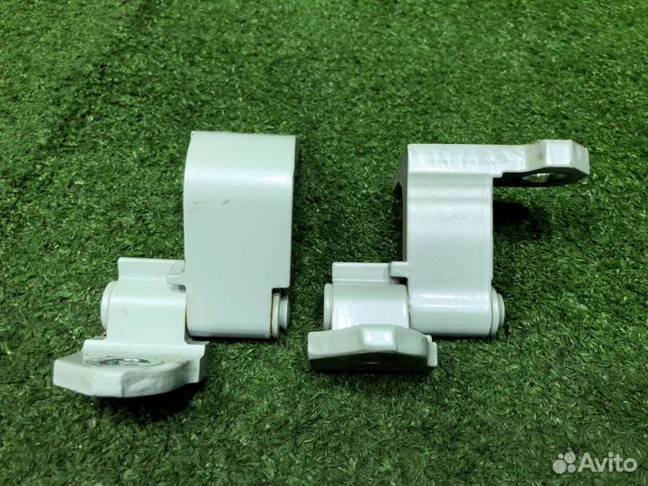 Петли двери задние левые Lexus Gs460 URS190