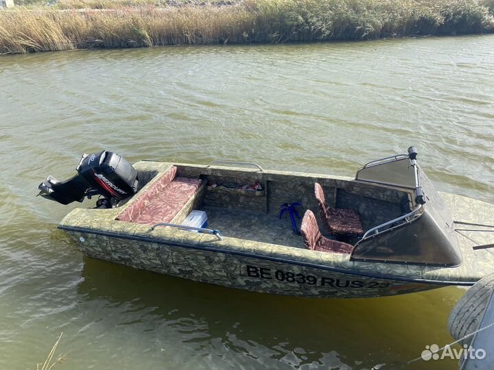 Моторная лодка