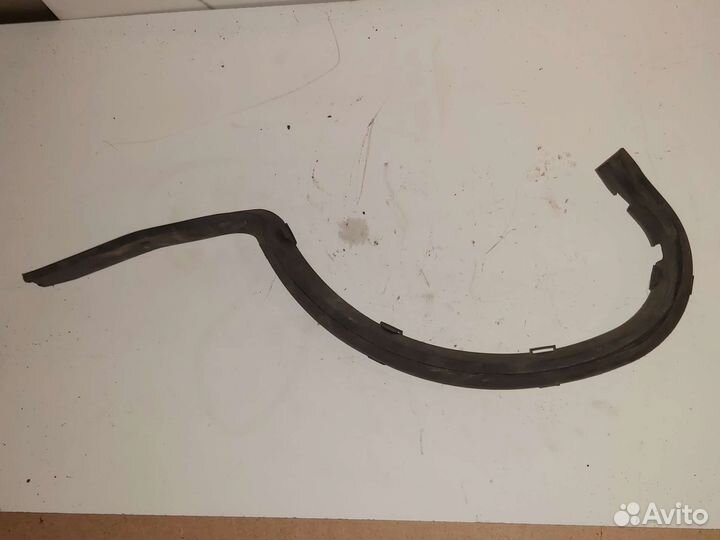 Накладка петли багажника левая Peugeot 406