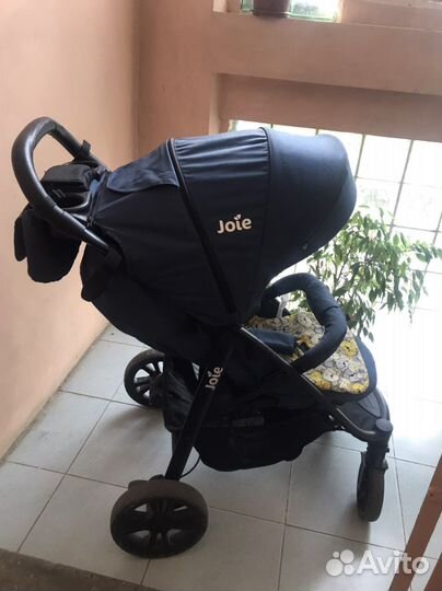 Прогулочная коляска joie litetrax 4