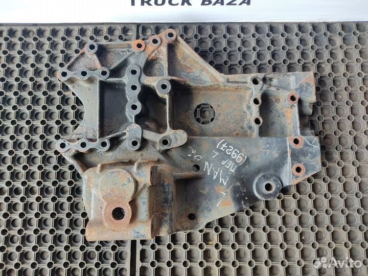 81413133005 Кронштейн рессоры передней левый