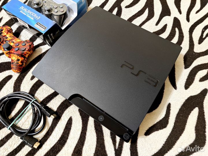 Sony PS3 Slim 320Gb Прошитая 2 геймпада