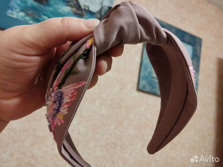Ободок вышитый ручной работы