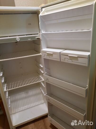 Продам холодильник Бирюса