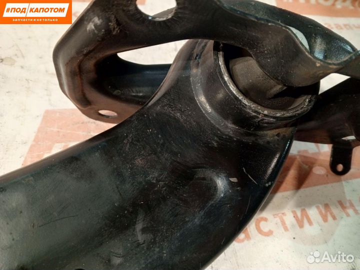 Рычаг задний продольный правый Volkswagen Passat