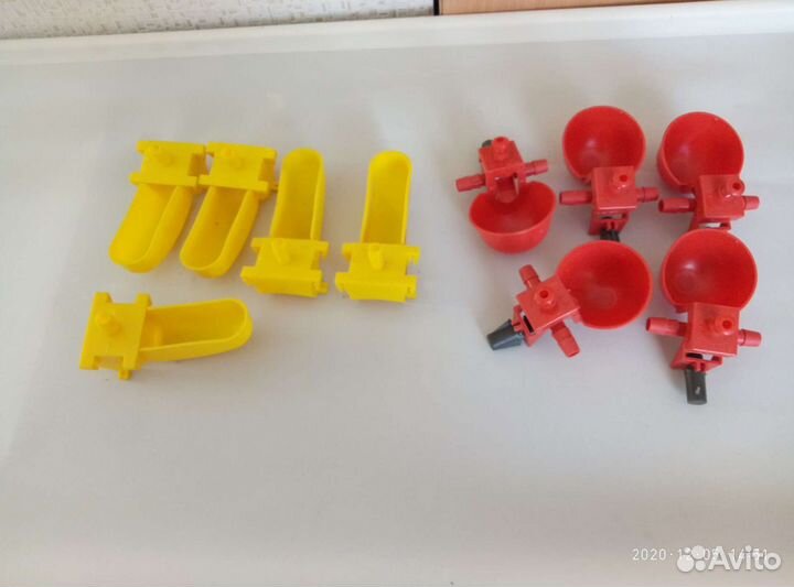 Брудер для подращивания птицы