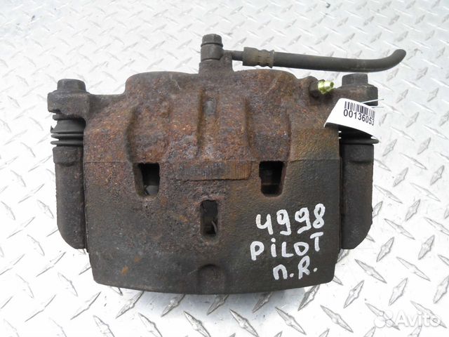 Суппорт передний правый Honda Pilot 2