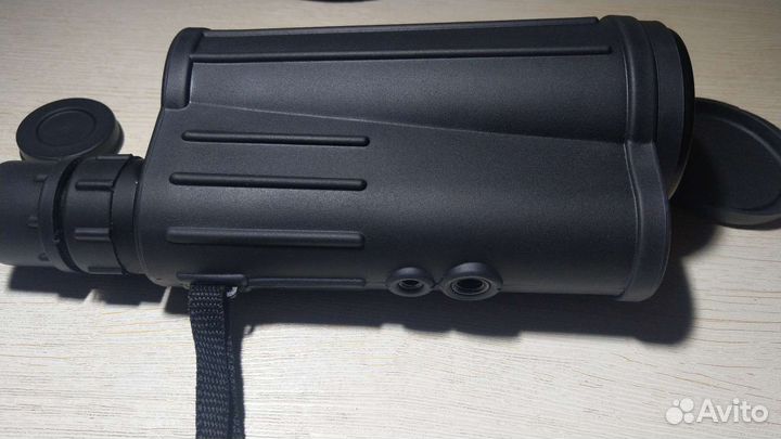 Монокуляр 16-32х50