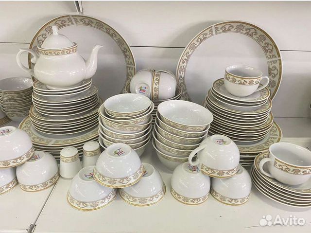 Набор столовой посуды на 12 персон