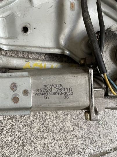 Моторчик стеклоочистителя задний Toyota HiAce 1995